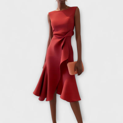 Savnmote™ | Asymmetrisk drapert midi-kjole