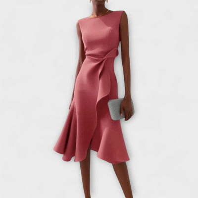 Savnmote™ | Asymmetrisk drapert midi-kjole